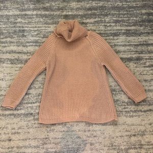 Light pink knitted sweater